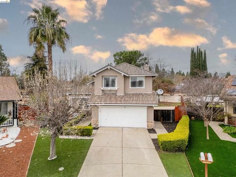 2328 2328 Grassland Way Antioch CA 94531