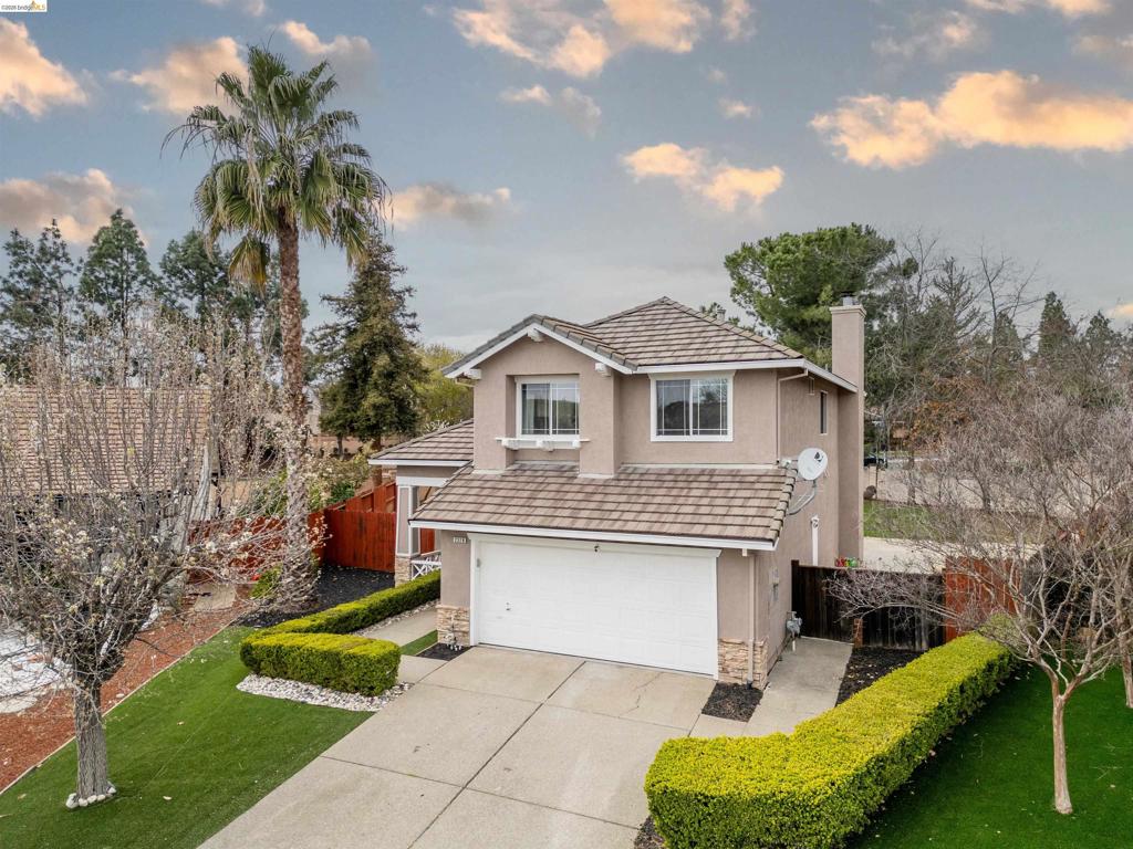 2328 2328 Grassland Way