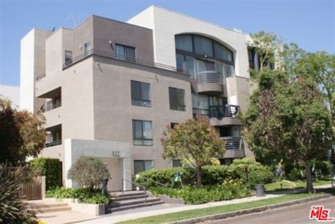 Photo of 832 3rd Street #203, Santa Monica, CA 90403 (MLS # 26695517)