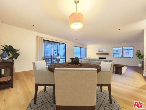 Tiny photo for 832 3rd Street #203, Santa Monica, CA 90403 (MLS # 26695517)