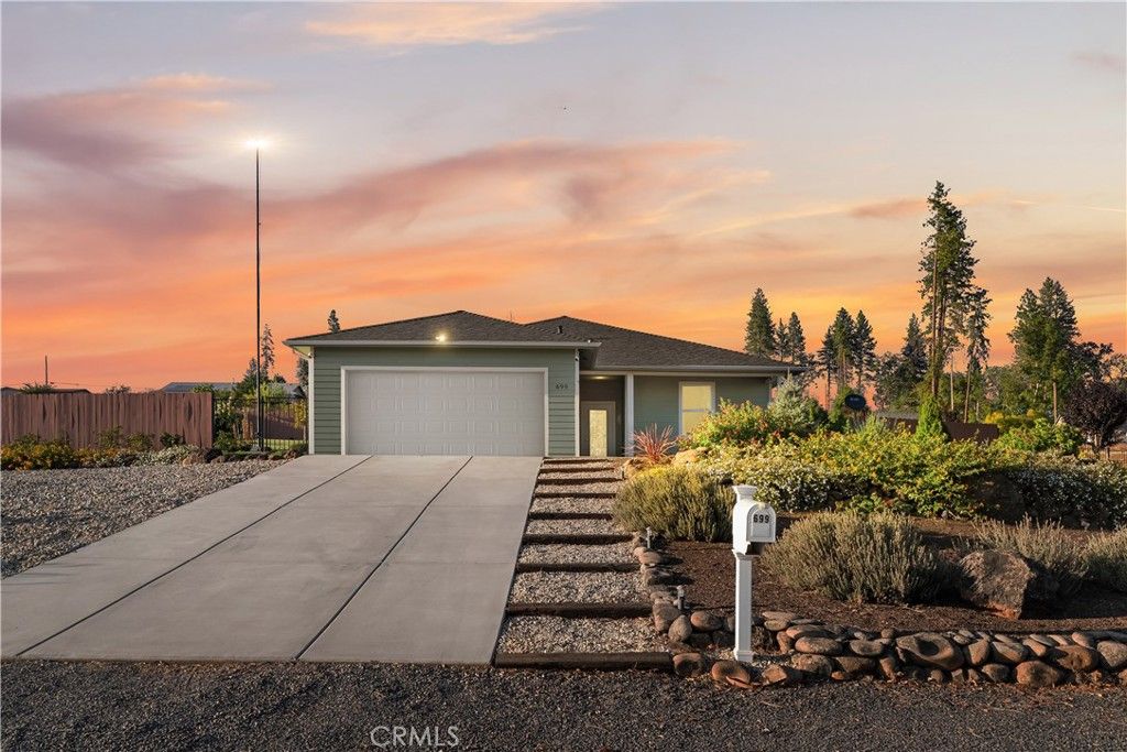 Photo of 699 Edwards Lane, Paradise, CA 95969 (MLS # SN25216818)