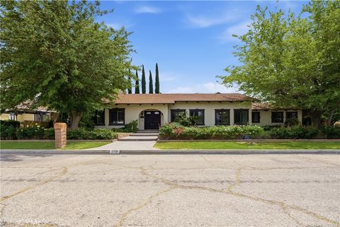 Photo of 2718 Still Meadow Ln, Lancaster, CA 93536 (MLS # SR26080064)