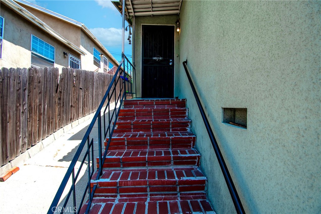 924 N Gage Avenue
