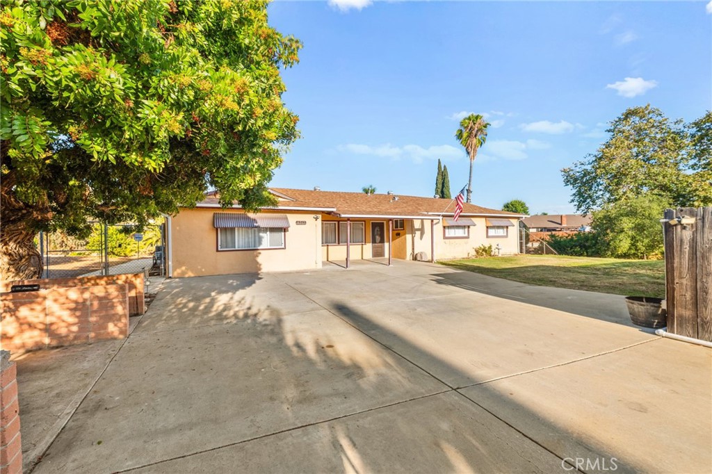 Opportunity Awaits at 9717 Carita Court, Santee!
Located on a quiet cul-de-sac, this home sits on an expansive 23,200 sq ft flag-shaped lot (0.53 acres) with parking for up to 10 vehicles in the driveway, offering plenty of room for cars, RVs, or boats. With great bones and a functional floor plan, it’s the perfect canvas for updates, customization, or expansion.
Inside, you’ll find a comfortable layout with generous living spaces, a practical kitchen, and ample bedrooms. While the home could use some TLC, the potential is undeniable. Central A/C and heat are already in place, and the oversized lot provides rare outdoor space for entertaining, gardening, or adding future amenities.
Enjoy hill and neighborhood views from the property, along with a backyard that’s a blank canvas for a pool, ADU, or your dream retreat. Additionally, this home is within walking distance to Santee Recreational Lakes, where you’ll find walking trails, camping, fishing, and parks — making this a wonderful area to live and enjoy the outdoors.
Conveniently located within the Santee School District and Grossmont Union High School District, and close to shopping, dining, and freeway access, this property combines everyday convenience with outstanding long-term potential.