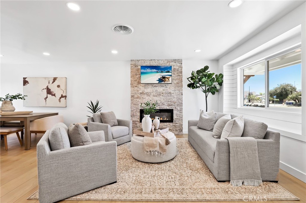 15801 Carrie Lane