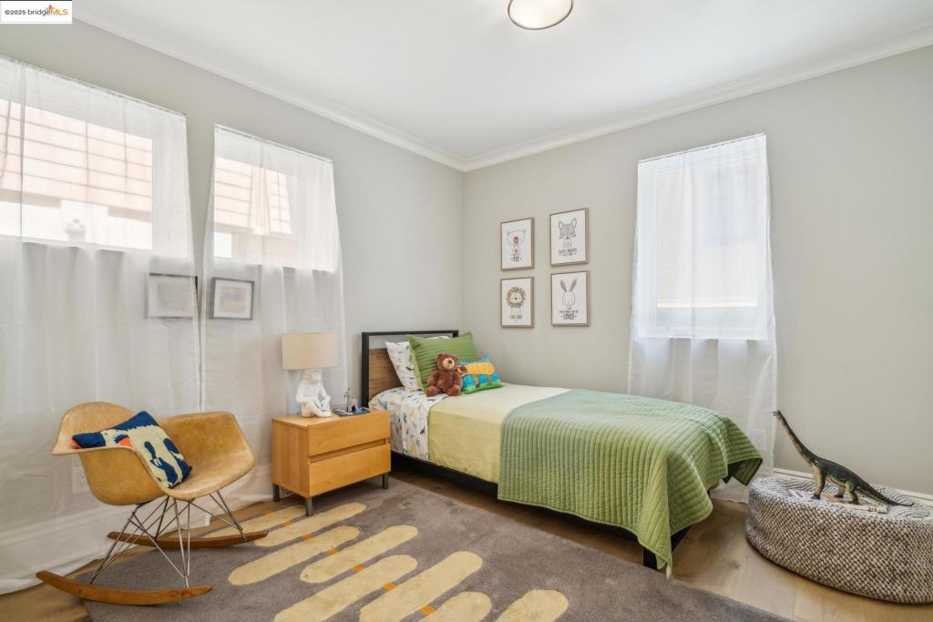 PIEDMONT AVENUE - Residential