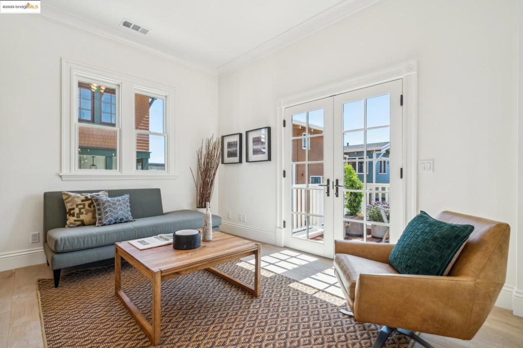 PIEDMONT AVENUE - Residential