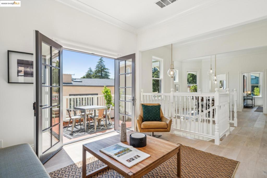 PIEDMONT AVENUE - Residential