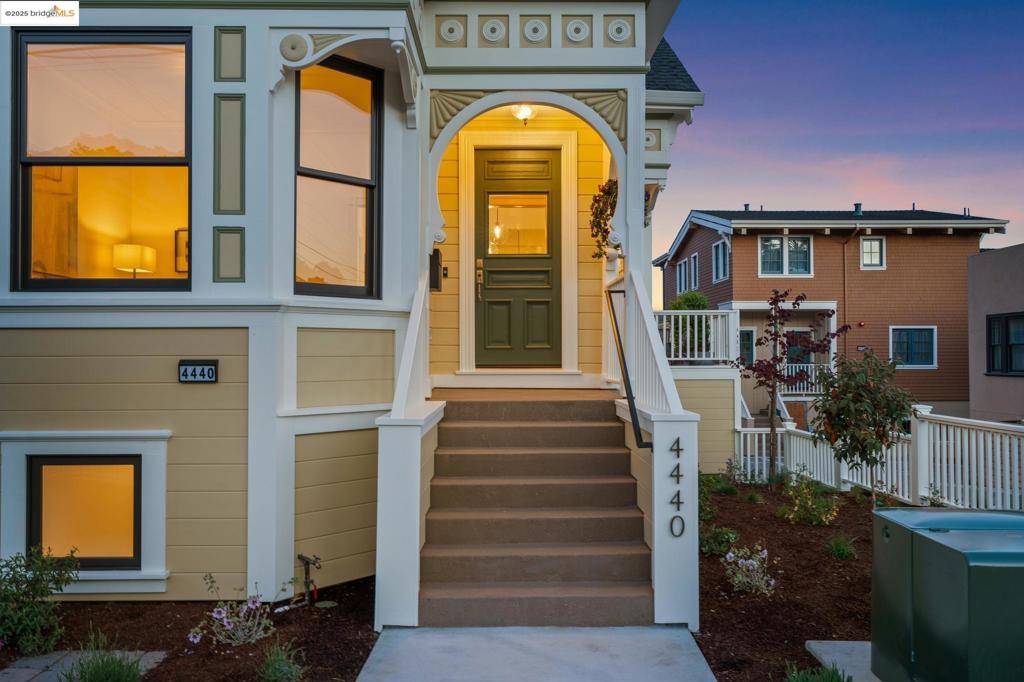 PIEDMONT AVENUE - Residential