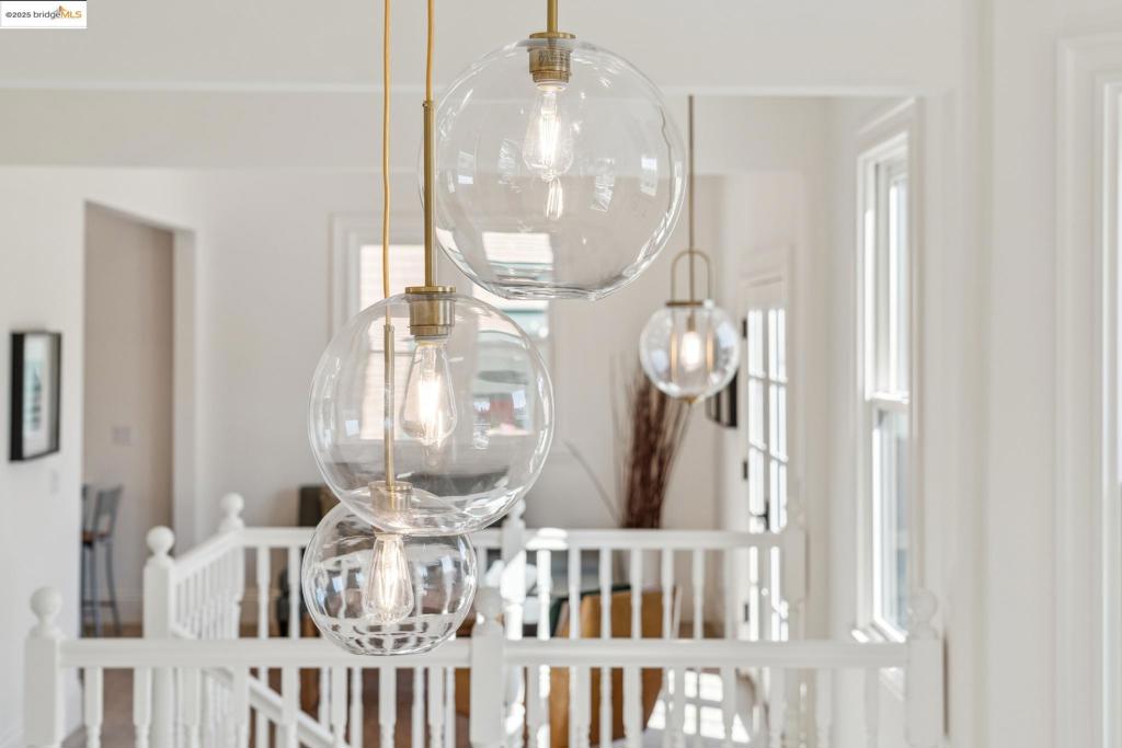 PIEDMONT AVENUE - Residential