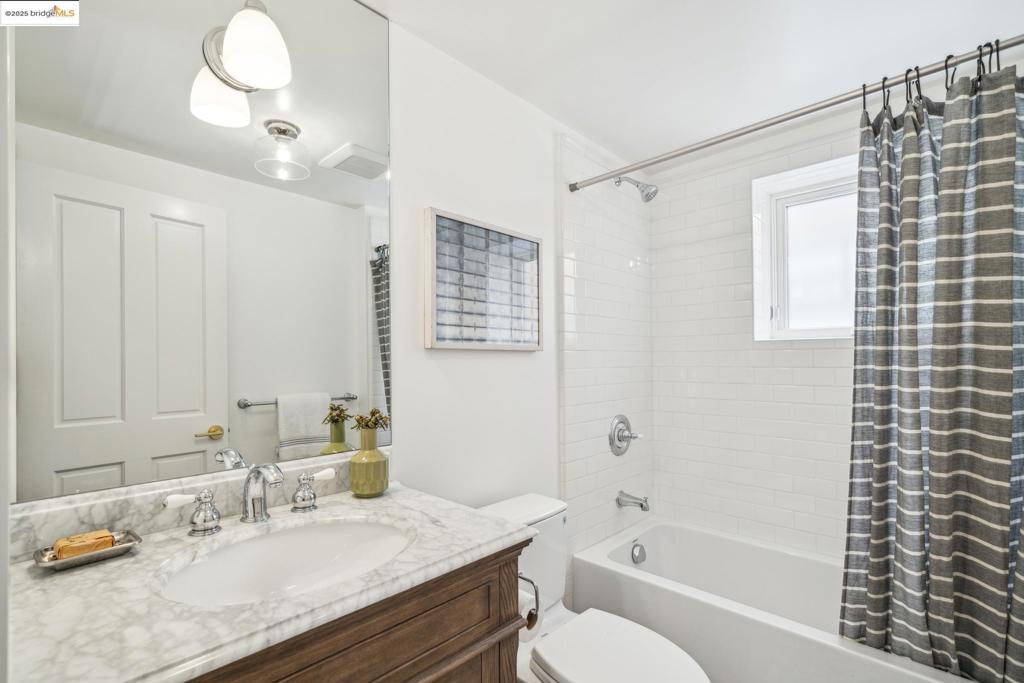 PIEDMONT AVENUE - Residential