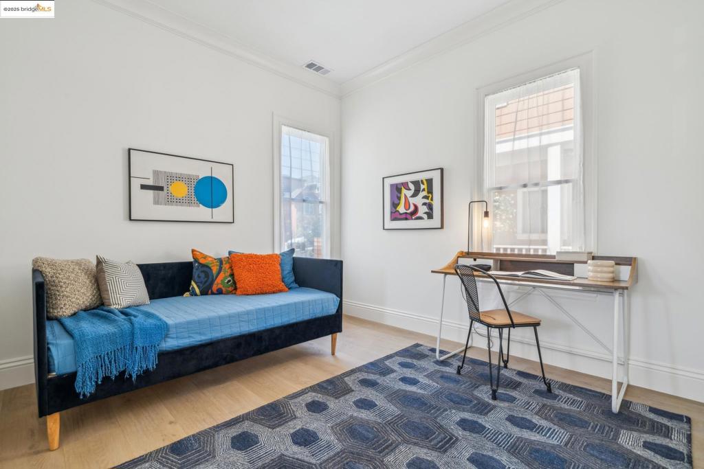 PIEDMONT AVENUE - Residential