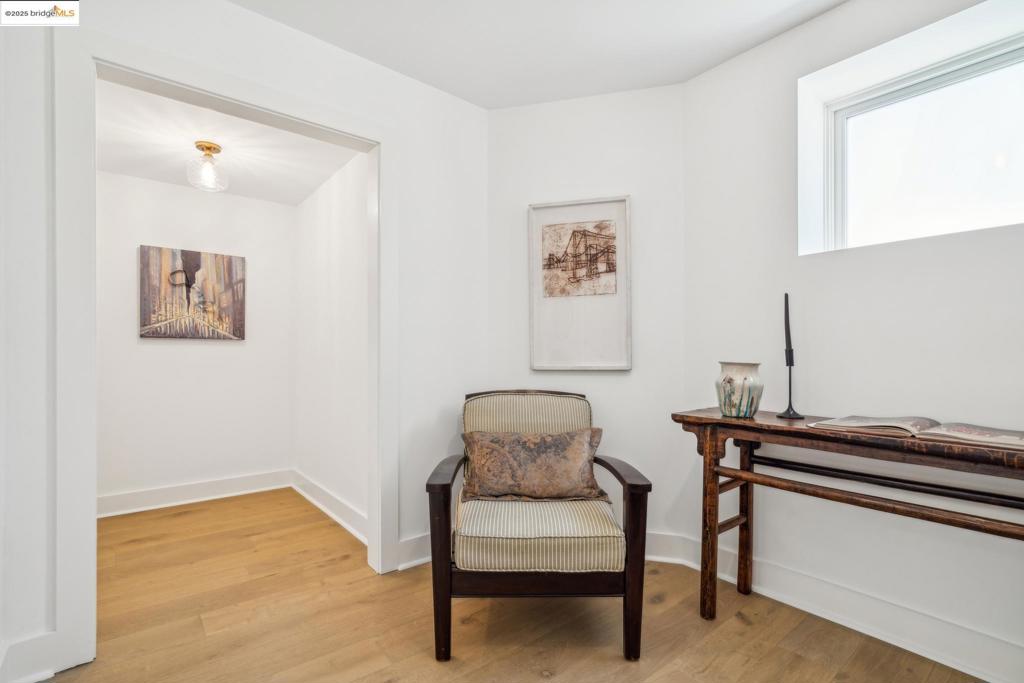 PIEDMONT AVENUE - Residential