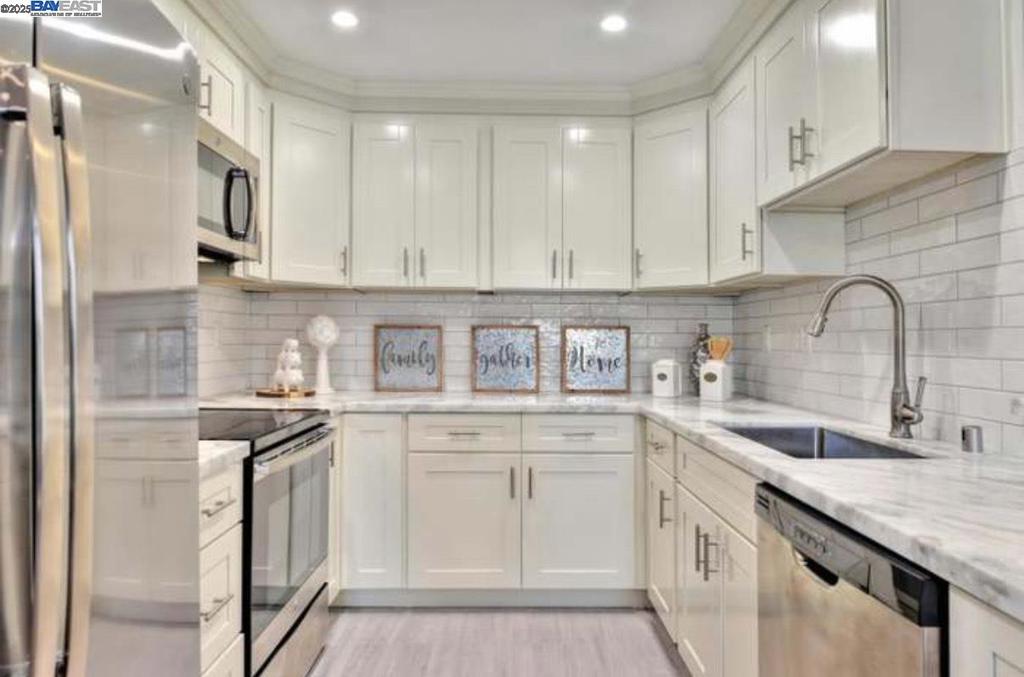 Welcome to 301 Ken Brook Circle, San Jose! This beautifully updated 2-bedroom, 2-bath condo offers the perfect blend of comfort, style, and convenience in the heart of Silicon Valley. Step inside and you’ll immediately notice the thoughtfully designed kitchen featuring modern quartz countertops, ideal for both everyday cooking and entertaining. The open-concept layout flows seamlessly from the kitchen to the dining and living areas, creating a bright and inviting space. Both bedrooms are generously sized, with ample storage and natural light, while the two full bathrooms provide functionality and privacy. Enjoy the convenience of in-unit amenities, a private outdoor space, and access to community features—all while being just minutes from major tech campuses, shopping, dining, and easy commuter routes. Whether you’re a first-time buyer, investor, or looking to downsize, this San Jose condo is a fantastic opportunity to own in a highly desirable location.