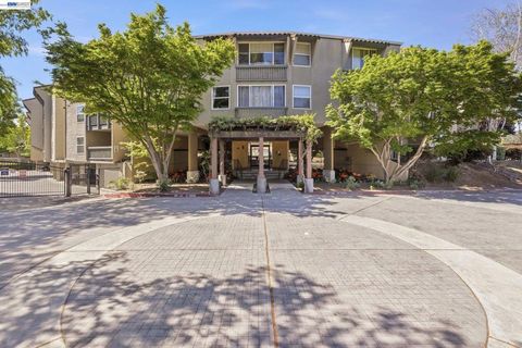 Photo of 1087 Murrieta Blvd Blvd #339, Livermore, CA 94550 (MLS # 41128254)