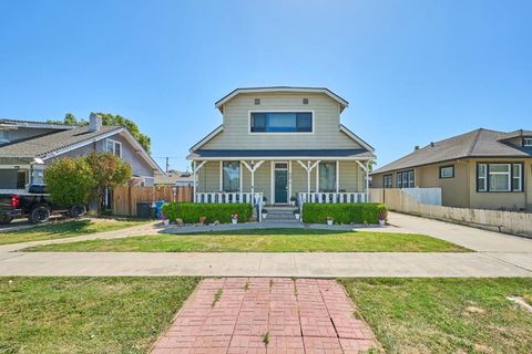 Photo of 849 Monterey Street, Hollister, CA 95023 (MLS # ML82049483)