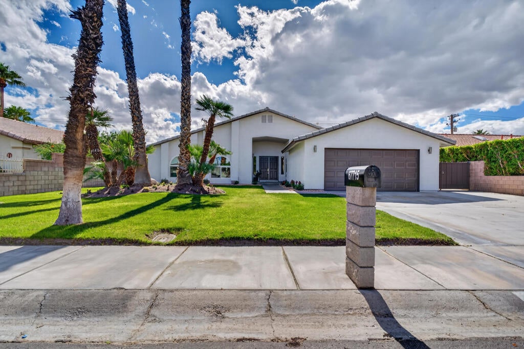 Photo of 67715 Peineta Road, Cathedral City, CA 92234 (MLS # 219154892DA)