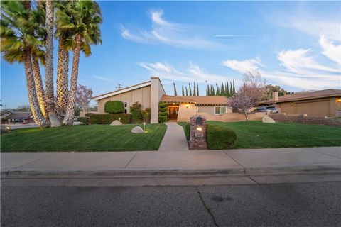 Photo of 41240 47th St W, Quartz Hill, CA 93536 (MLS # SR26054013)