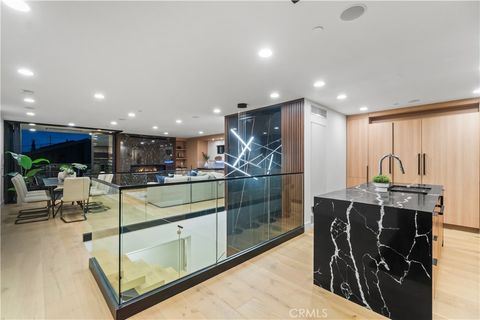 Tiny photo for 214 El Porto Street, Manhattan Beach, CA 90266 (MLS # SB25146217)