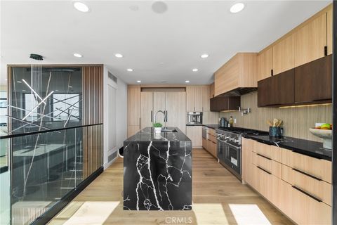 Tiny photo for 214 El Porto Street, Manhattan Beach, CA 90266 (MLS # SB25146217)