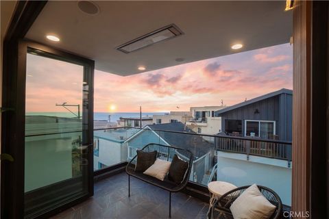 Tiny photo for 214 El Porto Street, Manhattan Beach, CA 90266 (MLS # SB25146217)