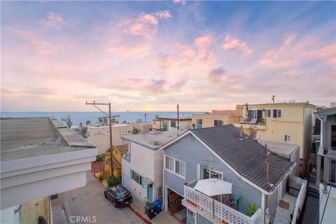 Tiny photo for 214 El Porto Street, Manhattan Beach, CA 90266 (MLS # SB25146217)
