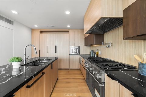 Tiny photo for 214 El Porto Street, Manhattan Beach, CA 90266 (MLS # SB25146217)