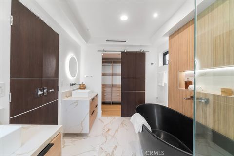Tiny photo for 214 El Porto Street, Manhattan Beach, CA 90266 (MLS # SB25146217)