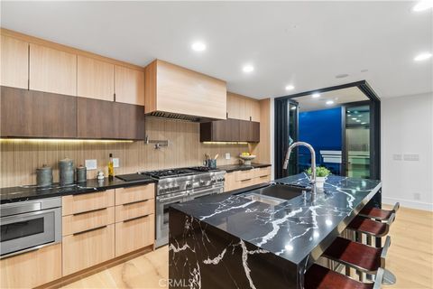 Tiny photo for 214 El Porto Street, Manhattan Beach, CA 90266 (MLS # SB25146217)