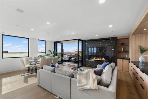 Tiny photo for 214 El Porto Street, Manhattan Beach, CA 90266 (MLS # SB25146217)