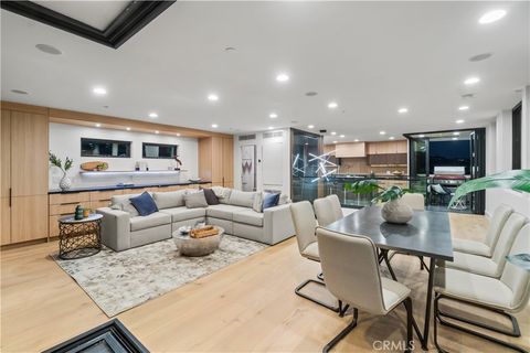 Tiny photo for 214 El Porto Street, Manhattan Beach, CA 90266 (MLS # SB25146217)