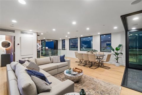 Tiny photo for 214 El Porto Street, Manhattan Beach, CA 90266 (MLS # SB25146217)