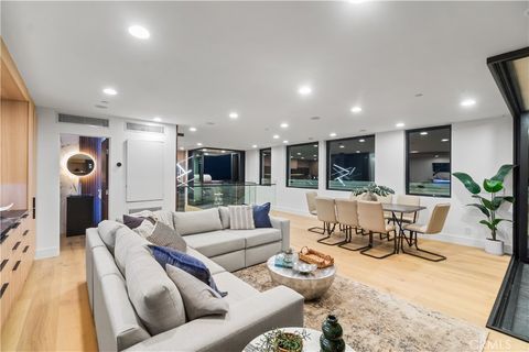 Tiny photo for 214 El Porto Street, Manhattan Beach, CA 90266 (MLS # SB25146217)