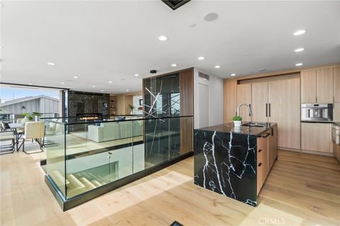 Tiny photo for 214 El Porto Street, Manhattan Beach, CA 90266 (MLS # SB25146217)