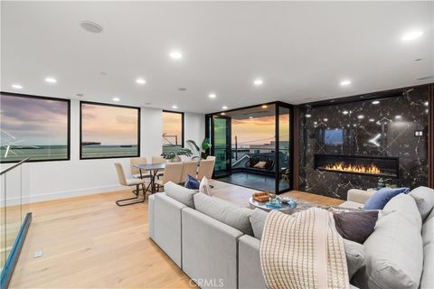 Tiny photo for 214 El Porto Street, Manhattan Beach, CA 90266 (MLS # SB25146217)