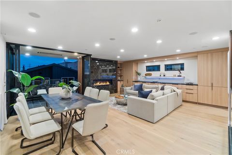 Tiny photo for 214 El Porto Street, Manhattan Beach, CA 90266 (MLS # SB25146217)