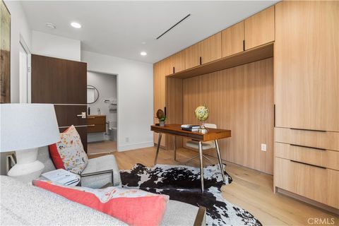 Tiny photo for 214 El Porto Street, Manhattan Beach, CA 90266 (MLS # SB25146217)