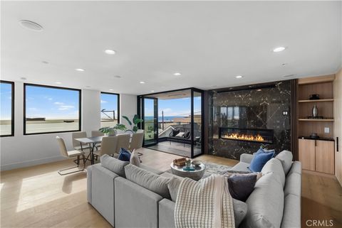 Tiny photo for 214 El Porto Street, Manhattan Beach, CA 90266 (MLS # SB25146217)