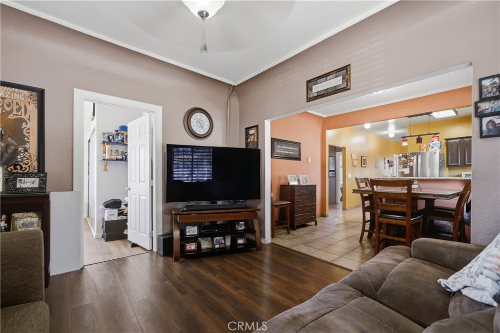 457 N Fresno