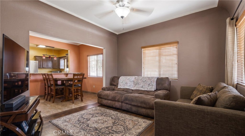 457 N Fresno