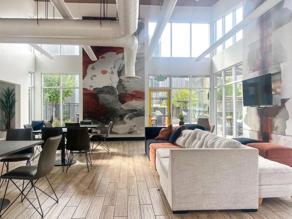 44808 Fremont Boulevard 1000