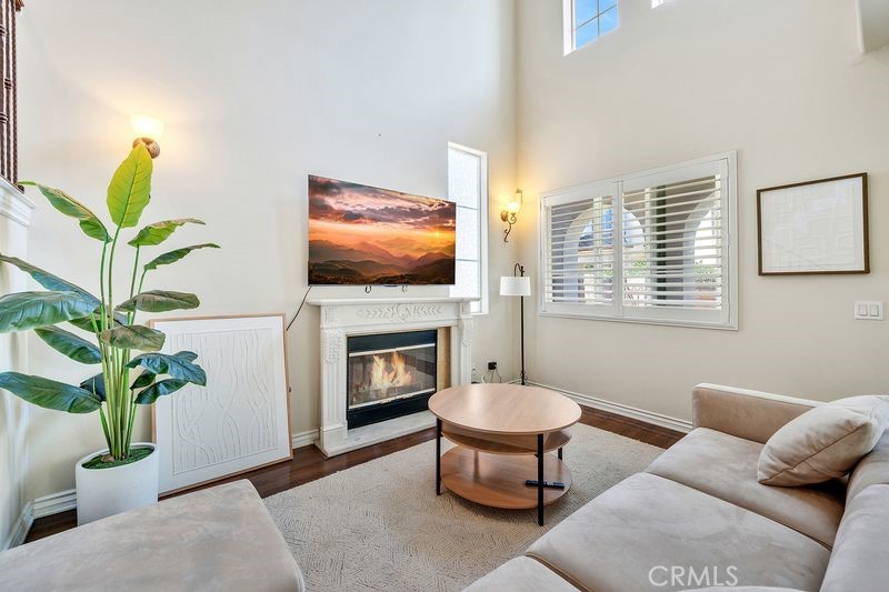 255 S California
