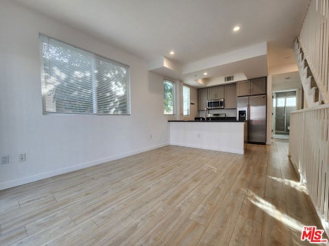 Photo of 1211 1/2 Fedora Street, Los Angeles, CA 90006 (MLS # 26880591)