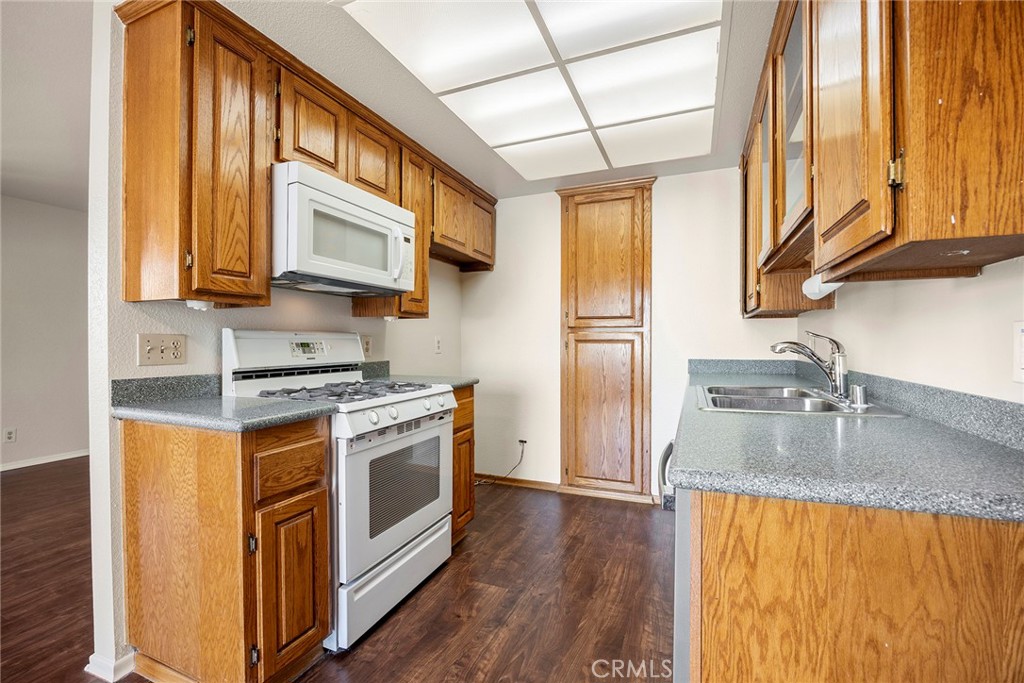 20480 Elm Hill