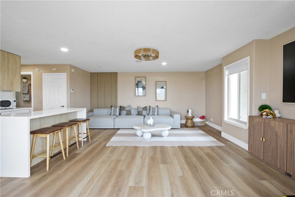 711 Pacific Coast 120