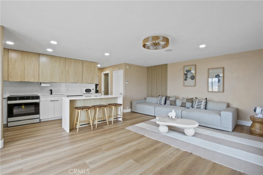 711 Pacific Coast 120