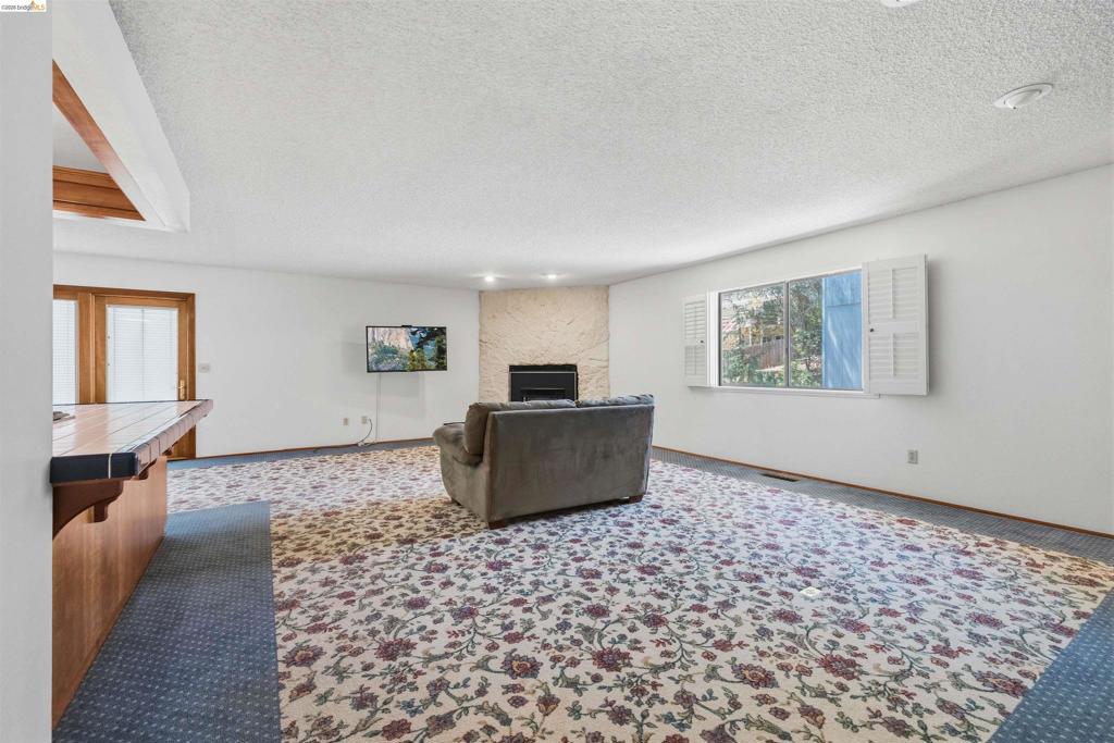 21478 Paseo De Los Portales