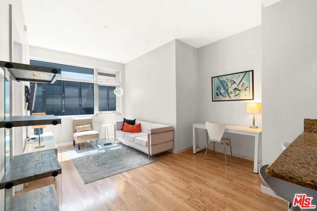 630 W 6th Street 613