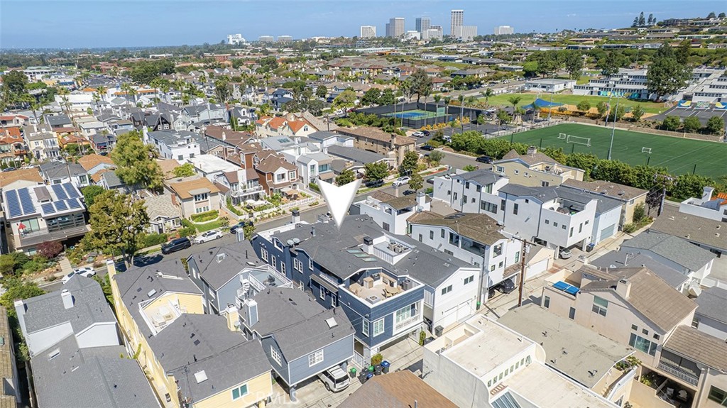 Corona del Mar North of PCH (CNHW) - Residential