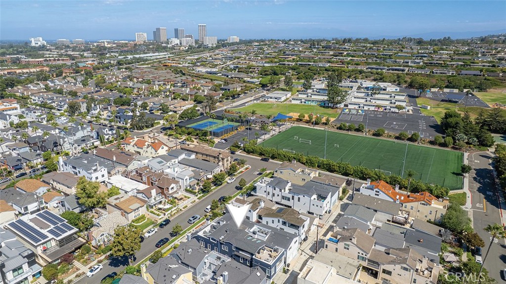 Corona del Mar North of PCH (CNHW) - Residential